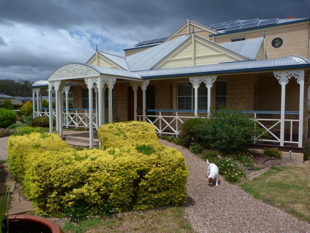 Grovely House Bed & Breakfast Stanthorpe Eksteriør bilde